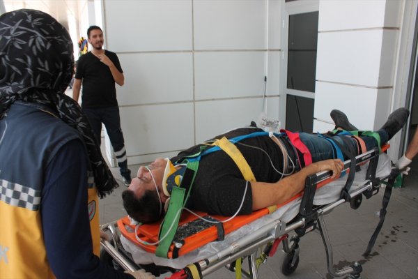 Aksaray'da Otomobil İle Tır Çarpıştı: 5 Yaralı