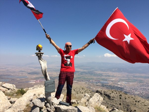 Seydişehirli Dağcılar 30 Ağustos Zaferi İçin Tırmandı