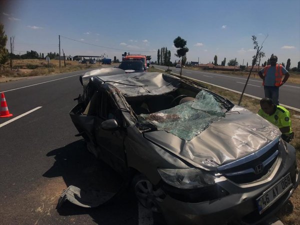 Aksaray'da İki Otomobil Çarpıştı: 7 Yaralı