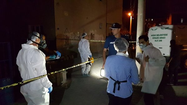 Afgan Kadın Evinde Ölü Bulundu