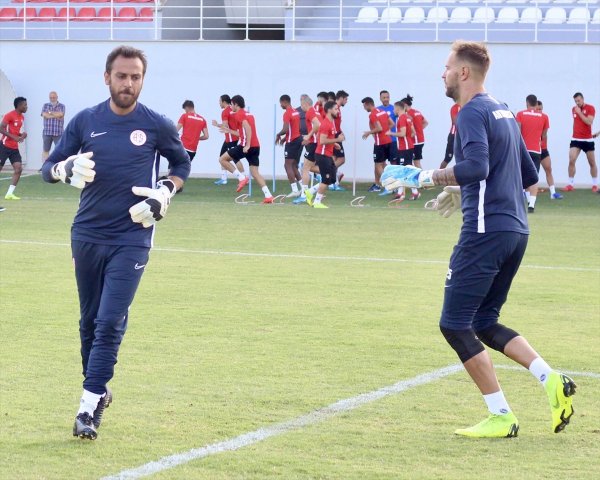 Antalyaspor Antrenmanında Köstendil Sürprizi