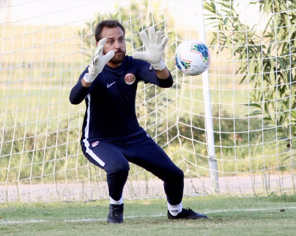 Antalyaspor Antrenmanında Köstendil Sürprizi