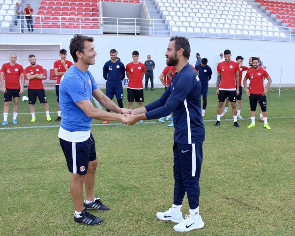 Antalyaspor Antrenmanında Köstendil Sürprizi