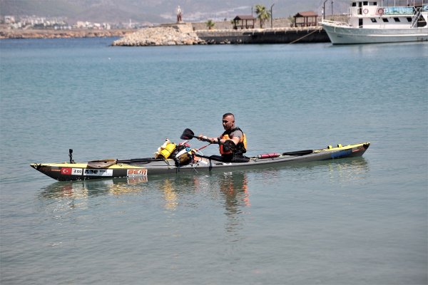 Mersin'den Kıbrıs'a Kanoyla Yolculuk Başladı