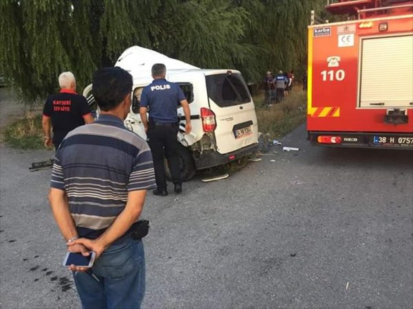 Bünyan'da Trafik Kazası: 3 Yaralı