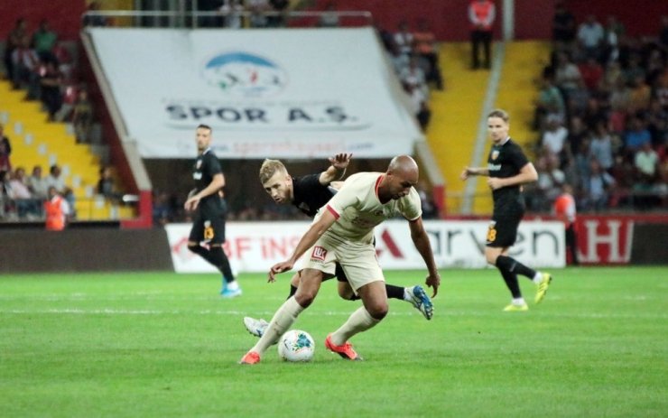 Süper Lig: İstikbal Mobilya Kayserispor: 2 - Galatasaray: 3