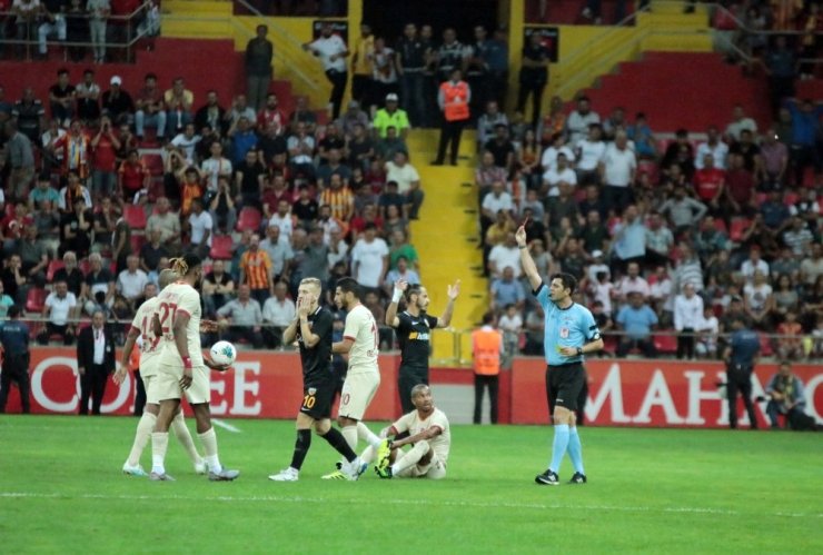 Süper Lig: İstikbal Mobilya Kayserispor: 2 - Galatasaray: 3