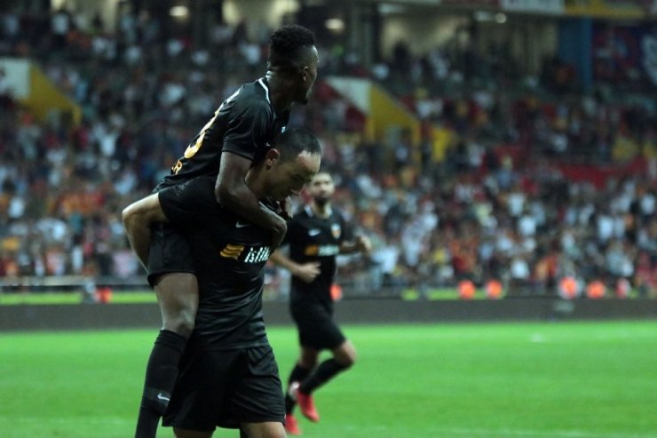 Süper Lig: İstikbal Mobilya Kayserispor: 2 - Galatasaray: 3