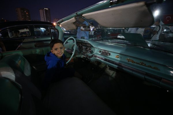 Klasik Otomobil Tutkunları Kayseri'de Buluştu