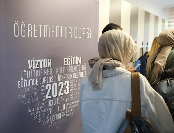 Bakan Selçuk, Yeni Tasarım Öğretmenler Odasını Tanıttı