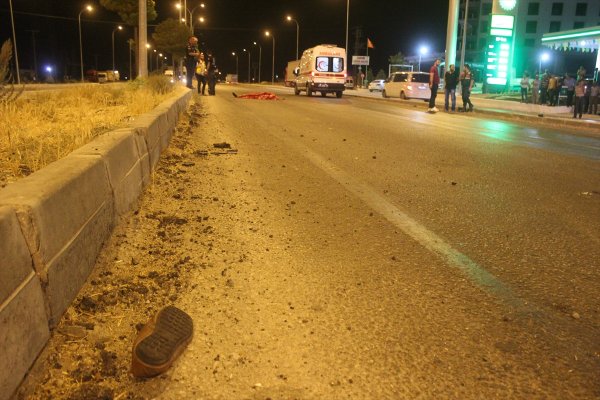 Otomobilin Çarptığı Sağlık Teknisyeni Hayatını Kaybetti