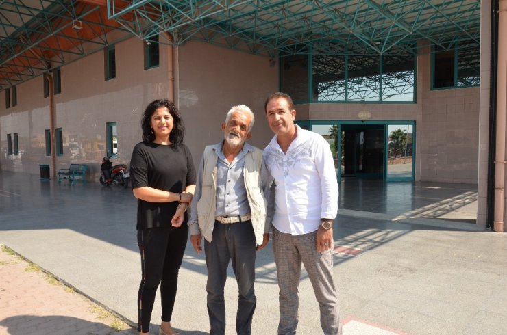 30 Yıldır Cami ve Parklarda Yaşayan Yaşlı Adama Sıcak Yuva