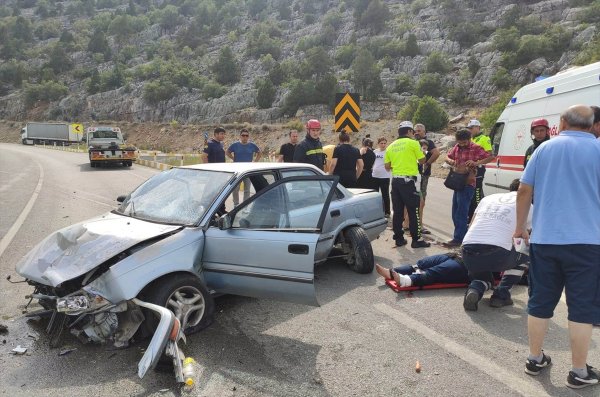 Konya'da Trafik Kazası: 5 Yaralı
