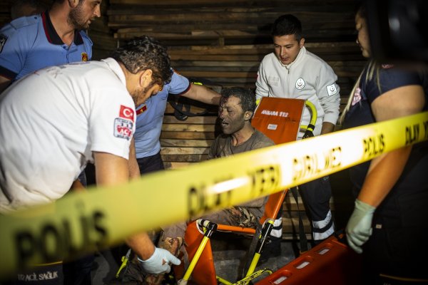 Elektrik Akımına Kapılan Kablo Hırsızlığı Şüphelisi Ağır Yaralandı