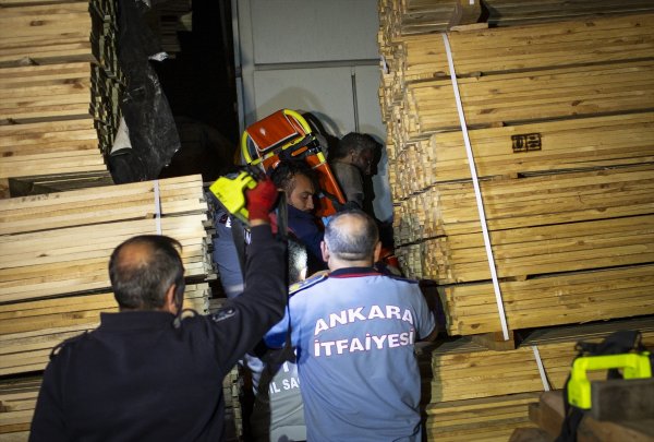 Elektrik Akımına Kapılan Kablo Hırsızlığı Şüphelisi Ağır Yaralandı