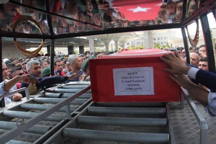 Şehit Özel Harekat Şube Müdürü Kansuva Son Yolcuğuna Uğurlandı