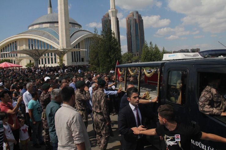 Şehit Özel Harekat Şube Müdürü Kansuva Son Yolcuğuna Uğurlandı