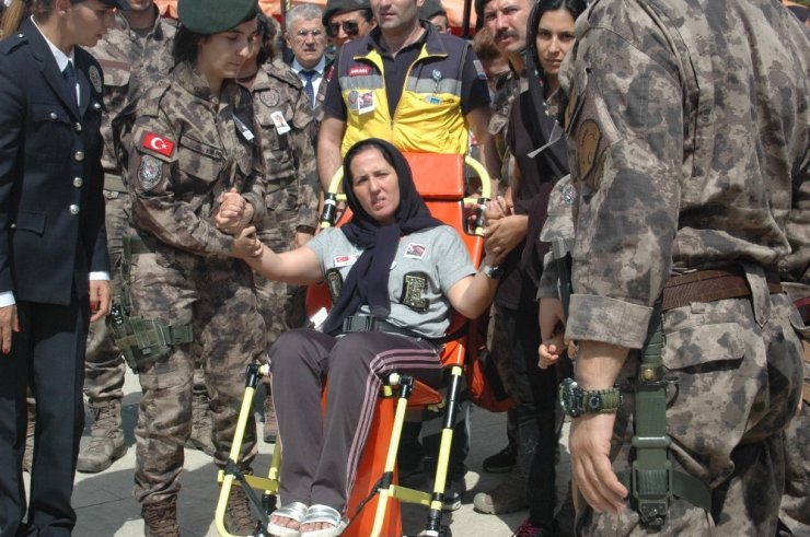 Şehit Özel Harekat Şube Müdürü Kansuva Son Yolcuğuna Uğurlandı