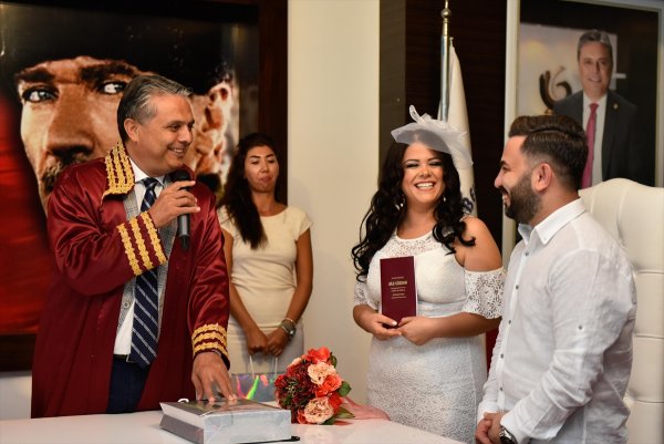 Evlenmek İçin 09.09.2019'u Seçtiler