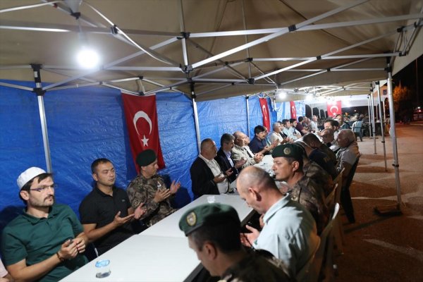 İçişleri Bakan Yardımcısı İnce, Şehit Kansuva'nın Ailesini Ziyaret Etti