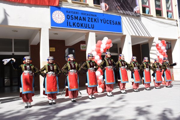 Kayseri'de Yeni Eğitim Öğretim Yılı Başladı