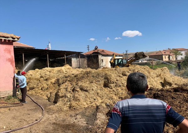Aksaray'da Çiftlik Yangını