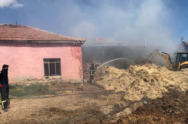 Aksaray'da Çiftlik Yangını
