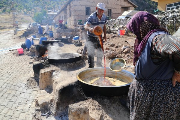 Hadim’de Pekmez Yapım Sezonu Başladı