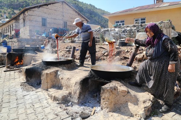 Hadim’de Pekmez Yapım Sezonu Başladı