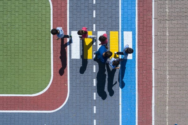 Okul Bahçesinde Trafik Bilinci Kazanıyorlar