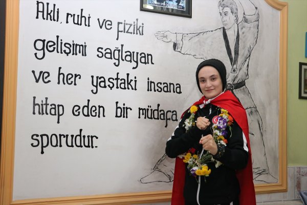 Avrupa İkincisi Tekvandocu Memleketi Beyşehir'e Döndü