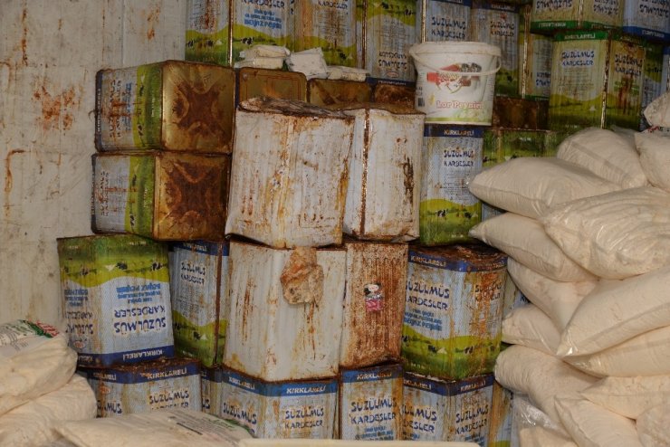 Piyasa Değeri 300 Bin Tl Olan 20 Ton Sağlıksız Peynir Ele Geçirildi
