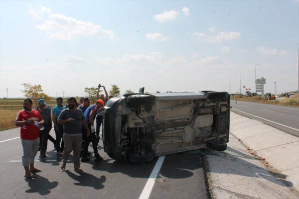 Aksaray'da Hafif Ticari Araçla Tır Çarpıştı: 5 Yaralı