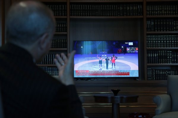 Cumhurbaşkanı Erdoğan'dan Kayaalp'e Kutlama