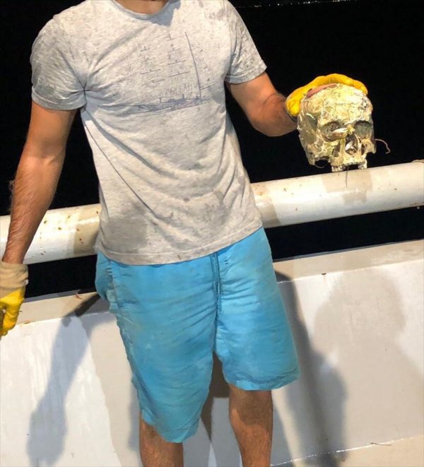 Trol Ağına İnsan Kafatası Takıldı