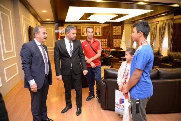 Minik Sporculardan Başkan Ertuğrul Çetin'e Ziyaret