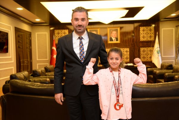 Minik Sporculardan Başkan Ertuğrul Çetin'e Ziyaret