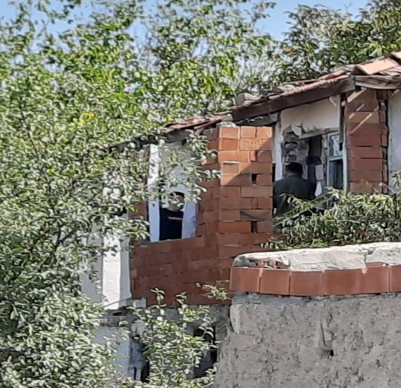 Sinirlenen Baba Çocuğunun Yanında Karısını Öldürdü