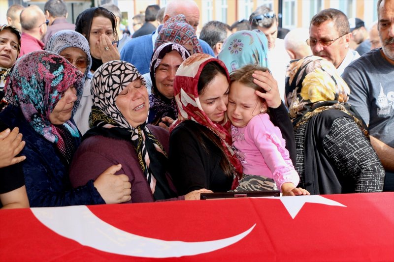 Bilecik'te Kılavuz Trenin Tünelde Raydan Çıkması