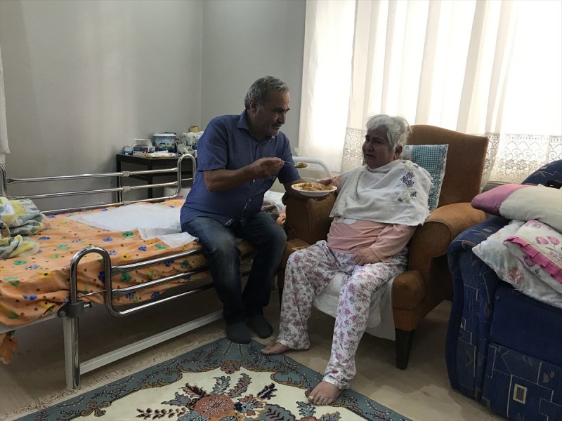 Vefakar Kocanın Dünyası 