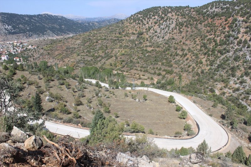 Derebucak'ta Yol Asfaltlama Çalışmaları