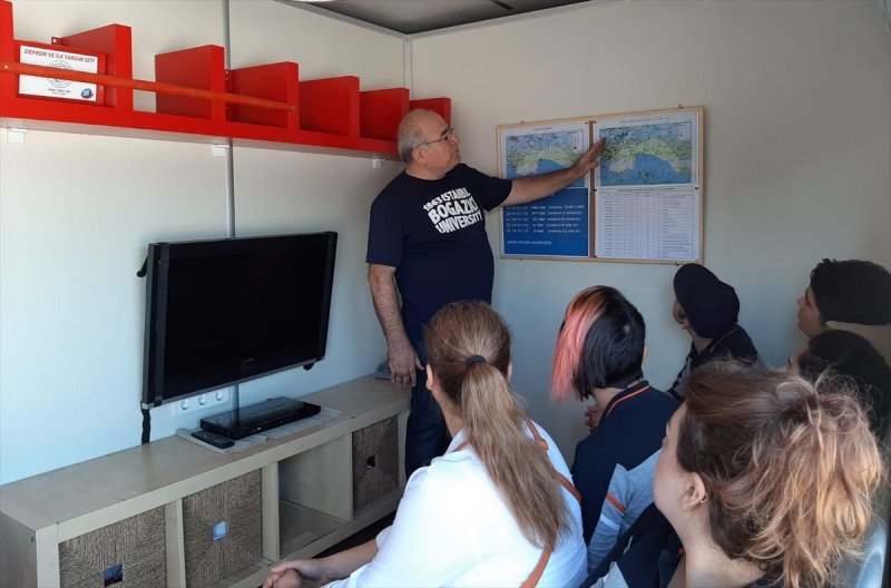 Kandilli Rasathanesinin Simülasyon Tırı Antalya'da