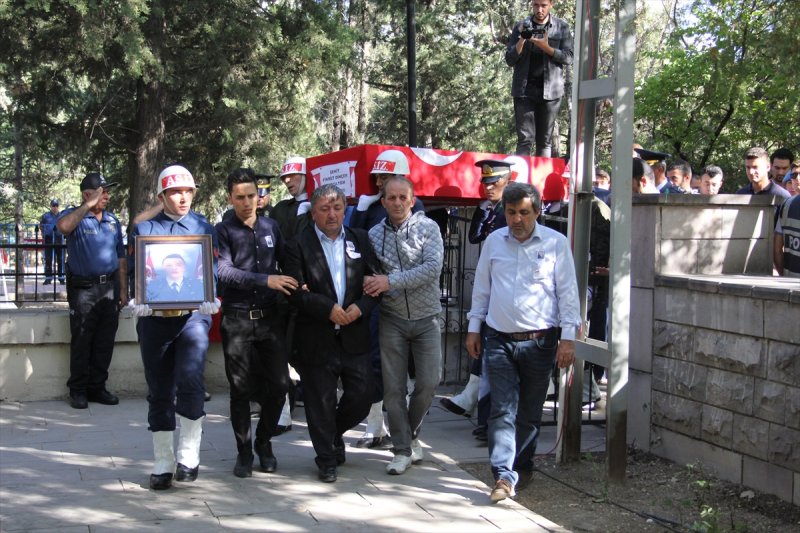 Şehit Topçu Teğmen Dinçer, Son Yolculuğuna Uğurlandı