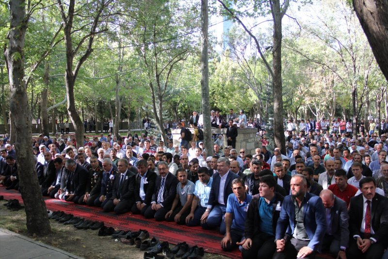 Şehit Topçu Teğmen Dinçer, Son Yolculuğuna Uğurlandı