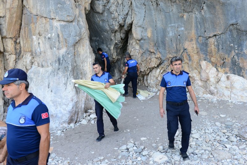 Olimpos Sahilinde Seyyar Satıcı Denetimi