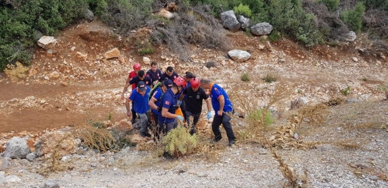 Araçlarıyla 150 Metrelik Uçurumdan Yuvarlanan Yaşlı Çift O Anları Anlattı