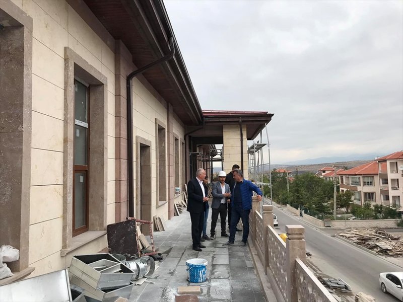 Yalçın, Hizmet Binası İle Pazar Yeri İnşaatlarını İnceledi