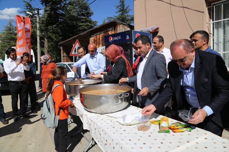 Ak Parti Hadim Teşkilatının Aşure Etkinliği