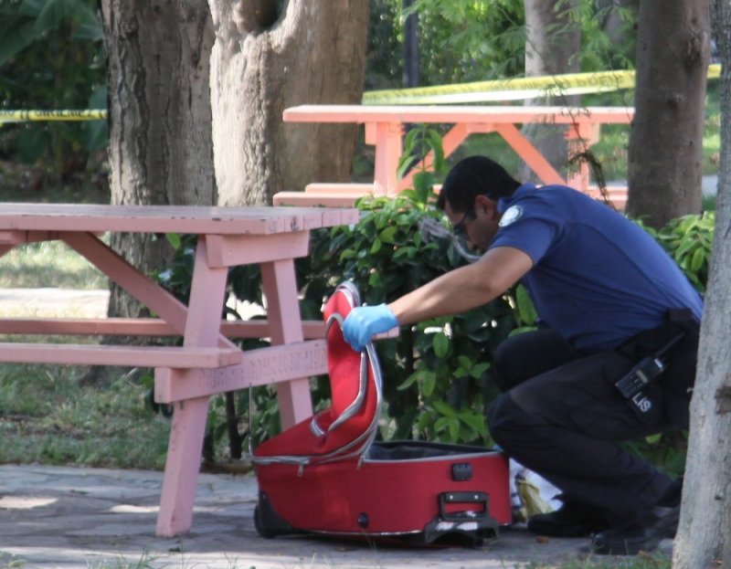 Antalya'da İlçe Emniyet Müdürlüğü Karşısındaki Parkta Unutulan Bir Valiz Polisi Alarma Geçirdi