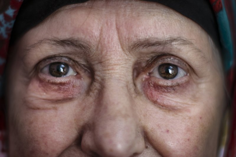 Huzurevinde Yazdığı Şiirleri 82 Yaşında Kitaplaştırdı